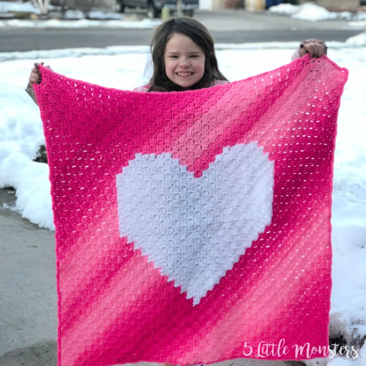 C2C Crochet Ombre Heart Blanket 1